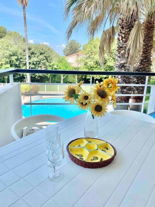 Aquarine Piscine Acces Plage Apartment Saint-Raphael  Bagian luar foto